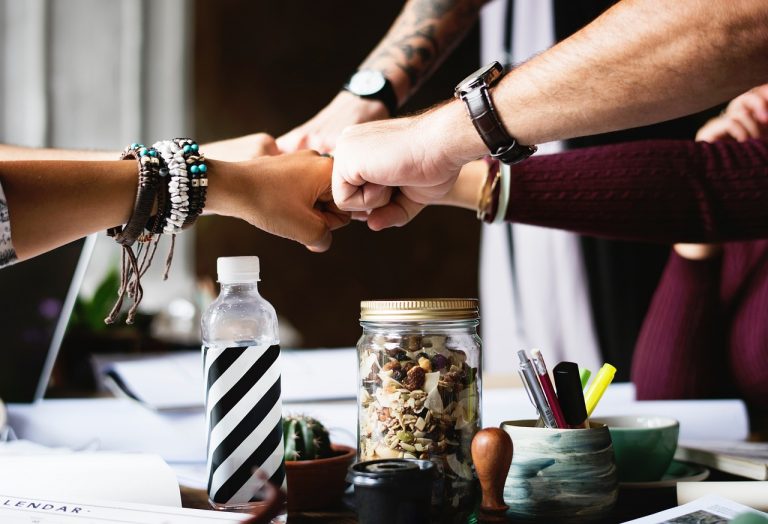 Consejos para motivar y gestionar equipos de trabajo en una empresa