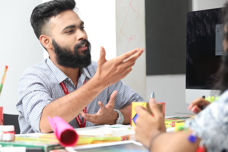 Cómo dar feedback de manera efectiva: 5 pasos clave