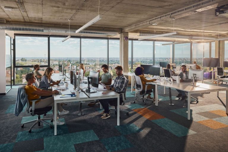 El papel de la IA en la evolución del empleo: Retos y perspectivas