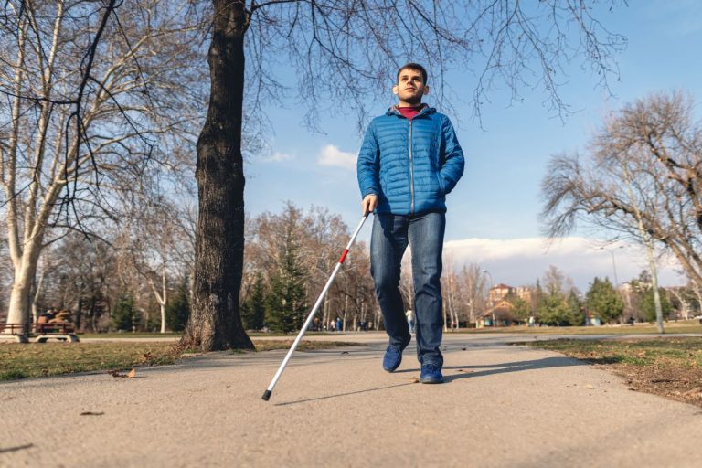 Incompatibilidad del trabajo en la venta del cupón, ONCE, con las pensiones de incapacidad permanente absoluta y de gran invalidez