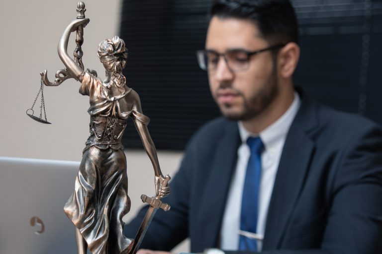 Abogados: tipos, especialidad y habilidades necesarias