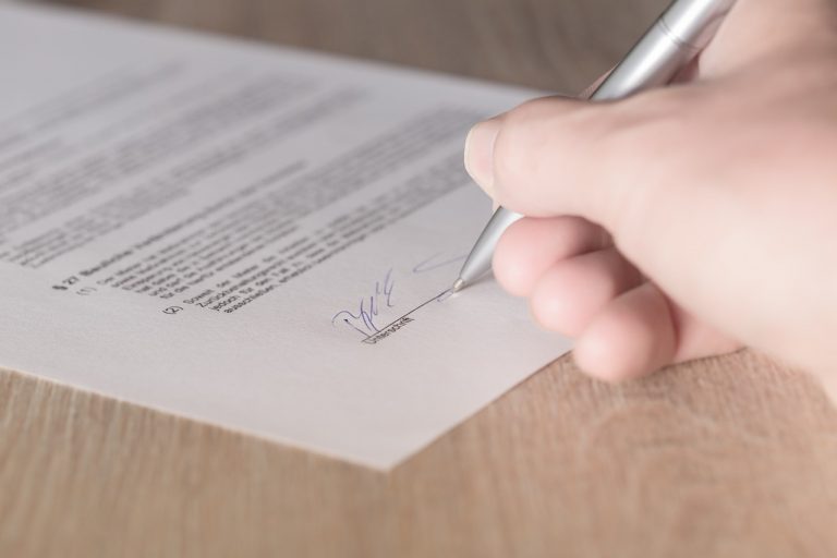 Pasos a seguir para poder redactar un contrato legal
