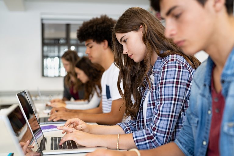 Las 5 principales tendencias que marcarán el futuro de la educación, según Hotmart