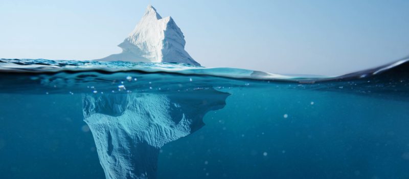 iceberg brechas educativas