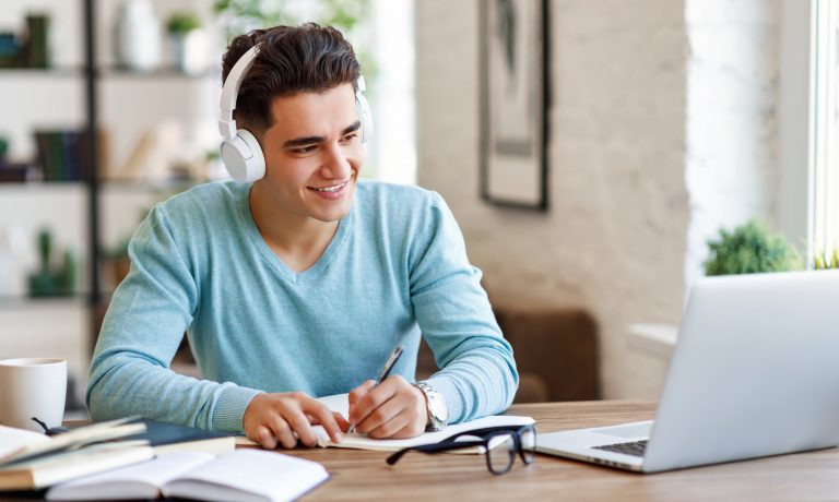 Navegando por la educación virtual: descubre las herramientas para la docencia online