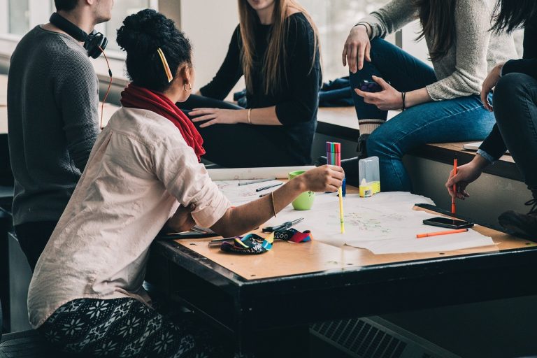 Becas Erasmus, más de 35 años de historia con un único objetivo: la movilidad de los estudiantes