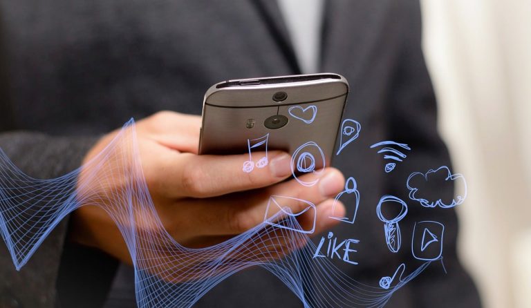 La revolución invisible: cómo la comunicación inalámbrica ha transformado nuestra forma de conectar