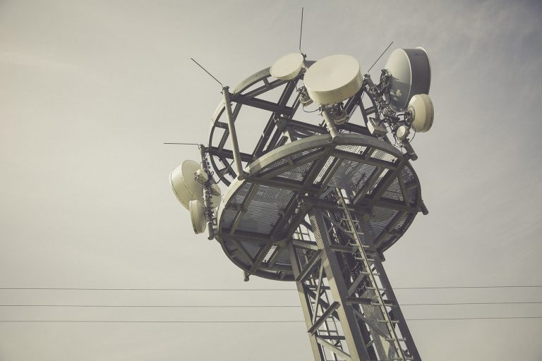 Ingeniería de telecomunicaciones: claves para un futuro conectado