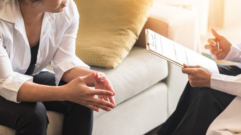 La importancia de formar a profesionales de la salud en aspectos psicológicos