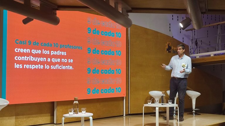 Los menores consideran que insultar en privado no es ciberbullying