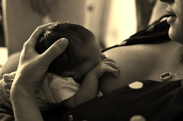 La lactancia también tiene beneficios psicológicos para la madre y para el bebé