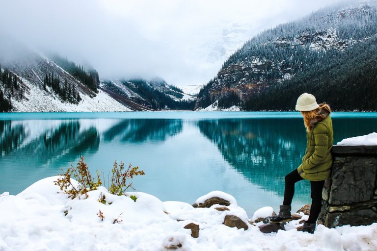 Las apps imprescindibles que no te puedes perder para viajar este año