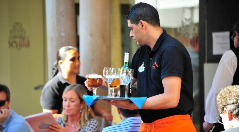 El turismo, una potente fuente de empleo en España.